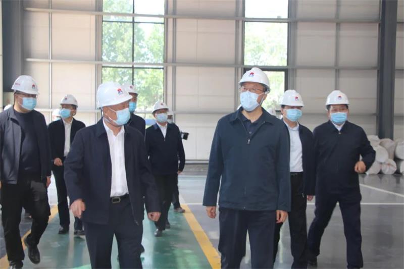省人大常委會(huì)黨組副書記、副主任馬懿帶隊(duì)到義瑞新材調(diào)研指導(dǎo)
